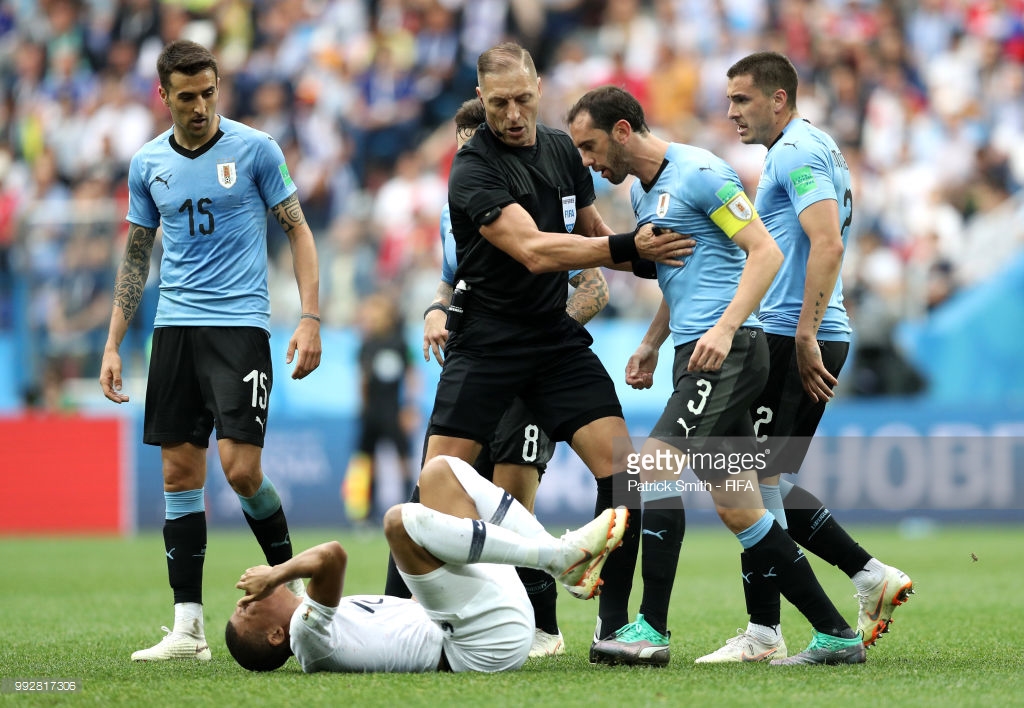 Mbappe - Trẻ người mà 